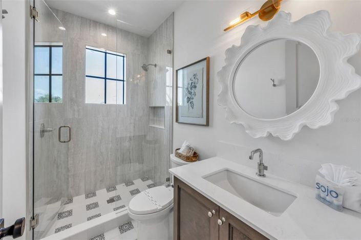 Image No.35-6 Bed Property for sale