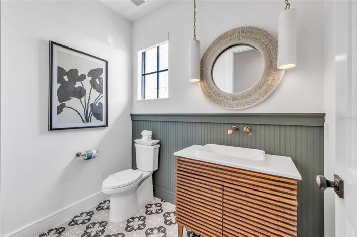 Image No.41-6 Bed Property for sale