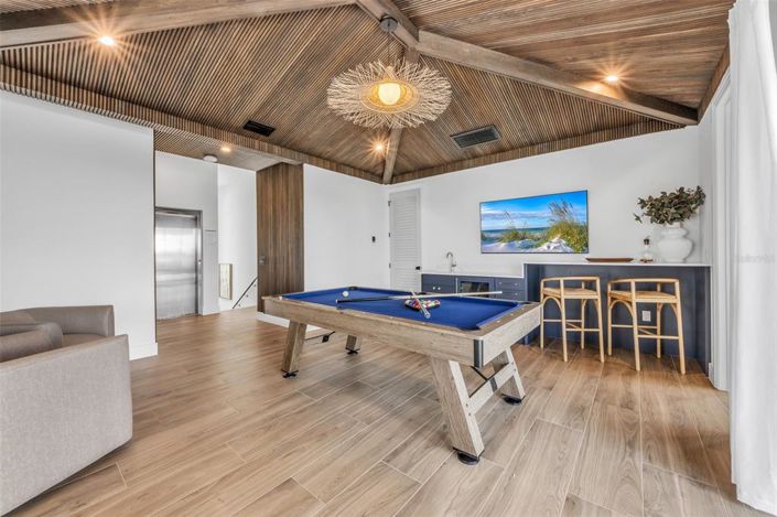 Image No.50-6 Bed Property for sale