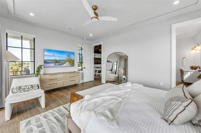 Image No.51-6 Bed Property for sale