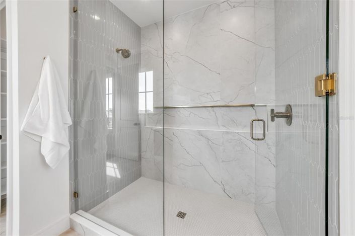 Image No.57-6 Bed Property for sale