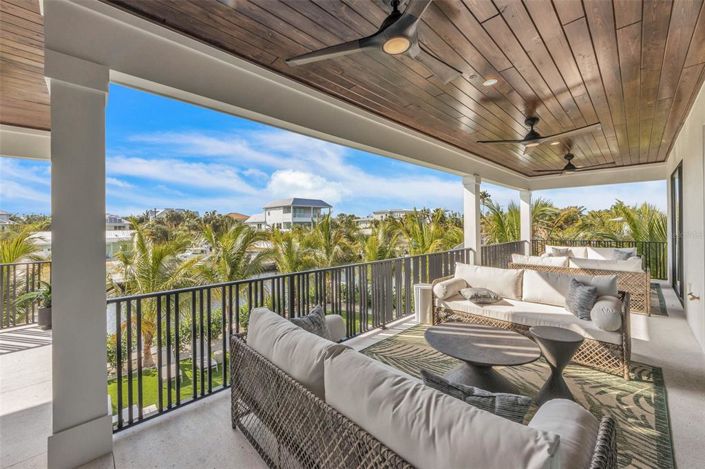 Image No.58-6 Bed Property for sale