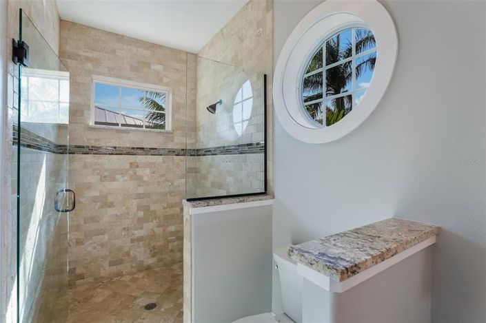 Image No.18-5 Bed Property for sale