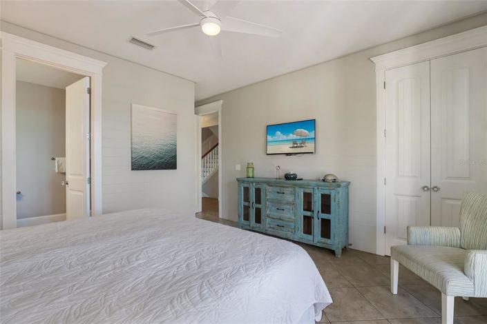 Image No.40-5 Bed Property for sale