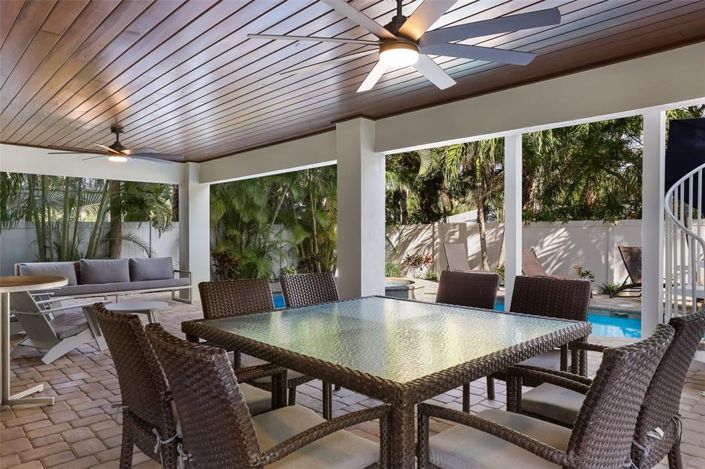 Image No.44-5 Bed Property for sale