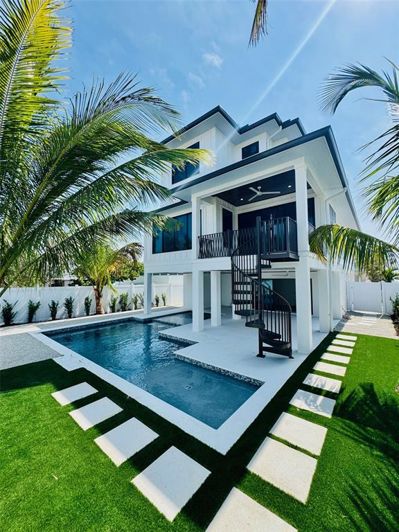 Image No.2-Propriété de 4 chambres à vendre à Holmes Beach