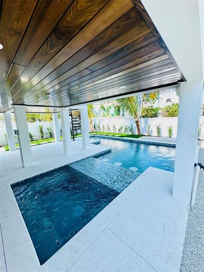 Image No.4-Propriété de 4 chambres à vendre à Holmes Beach