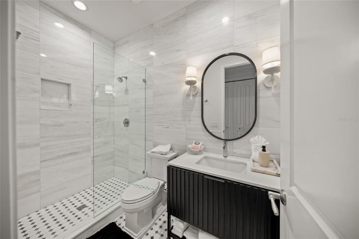 Image No.18-5 Bed Property for sale