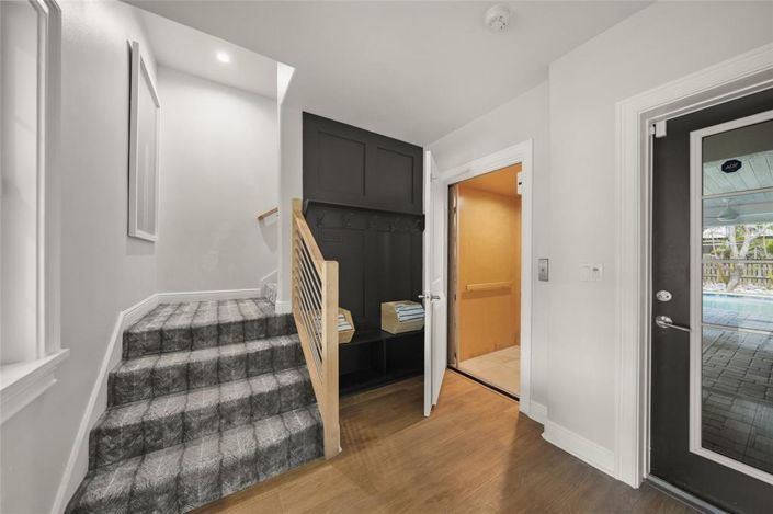 Image No.2-5 Bed Property for sale