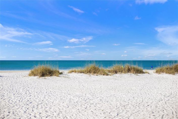 Image No.33-5 Bed Property for sale