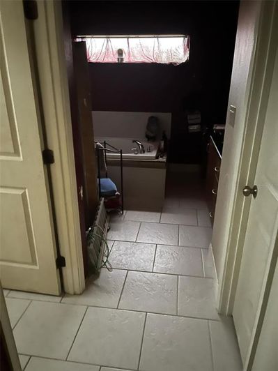 Image No.15-4 Bed Property for sale