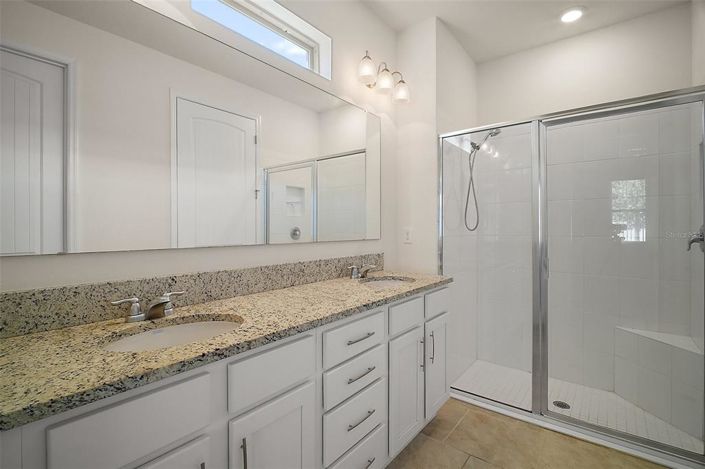 Image No.19-Propriété de 3 chambres à vendre à Clermont