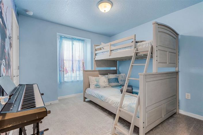 Image No.22-5 Bed Townhouse for sale