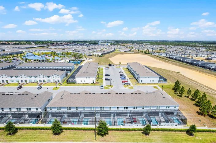 Image No.44-5 Bed Townhouse for sale