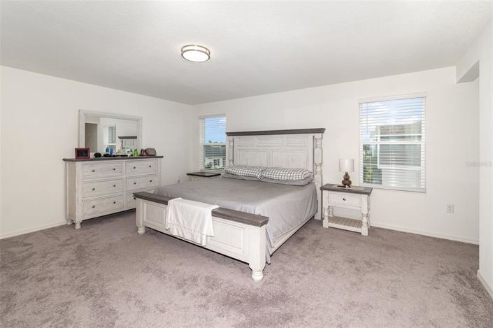 Image No.12-5 Bed Property for sale