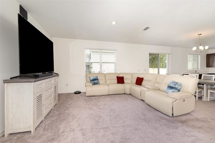 Image No.3-5 Bed Property for sale