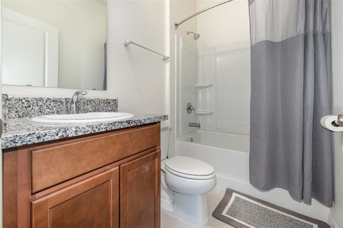 Image No.9-5 Bed Property for sale