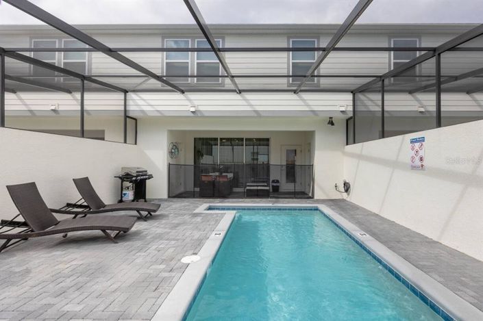 Image No.11-5 Bed Townhouse for sale