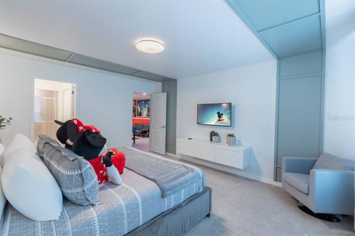 Image No.17-5 Bed Townhouse for sale