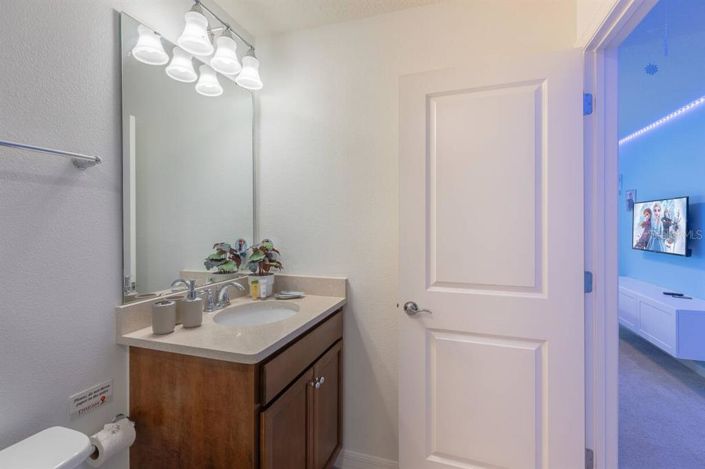 Image No.30-5 Bed Townhouse for sale