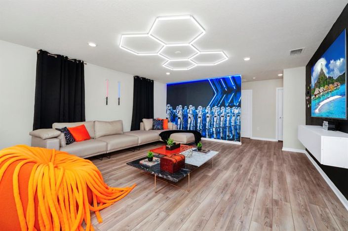 Image No.36-6 Bed Property for sale