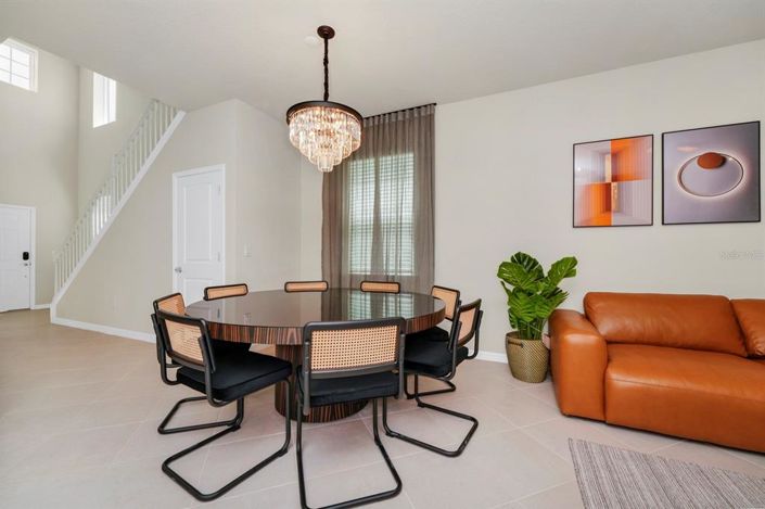 Image No.6-6 Bed Property for sale