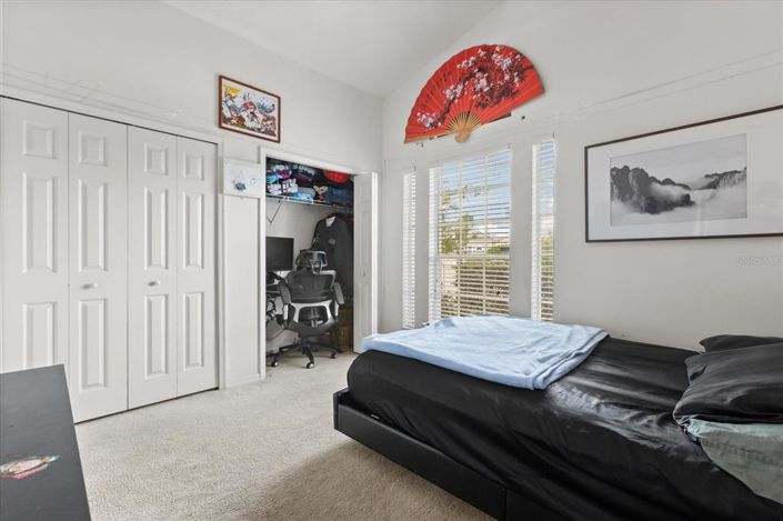 Image No.12-4 Bed Property for sale