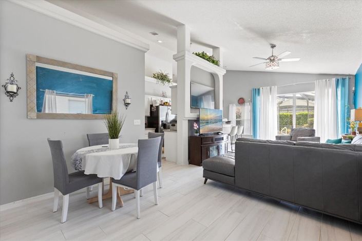 Image No.4-4 Bed Property for sale