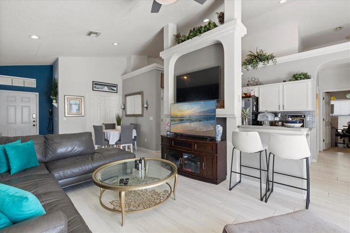 Image No.5-4 Bed Property for sale