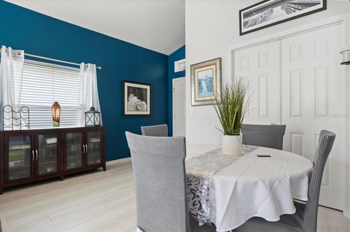 Image No.6-4 Bed Property for sale