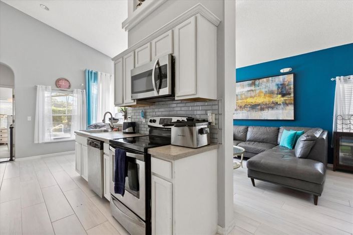 Image No.9-4 Bed Property for sale