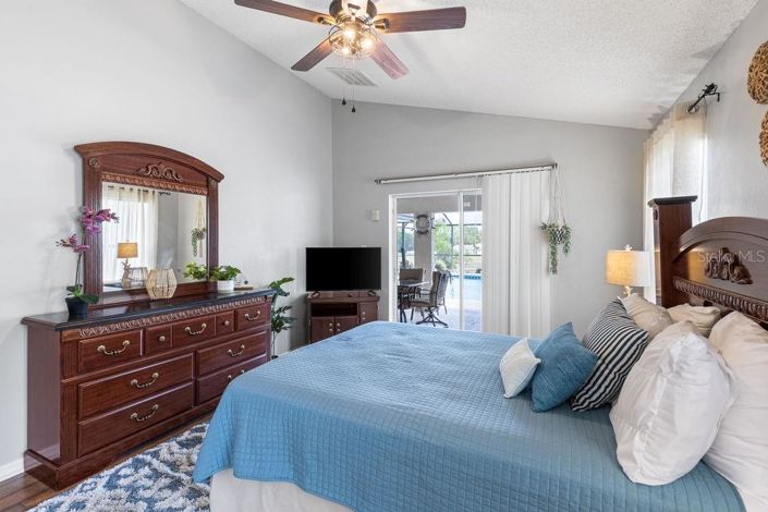 Image No.11-5 Bed Property for sale