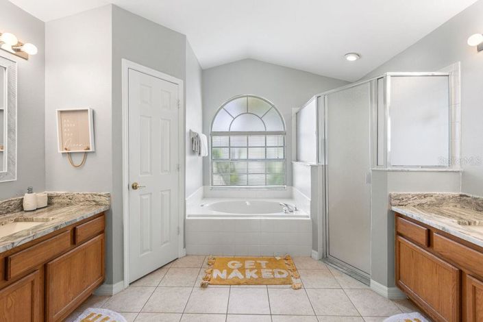 Image No.14-5 Bed Property for sale