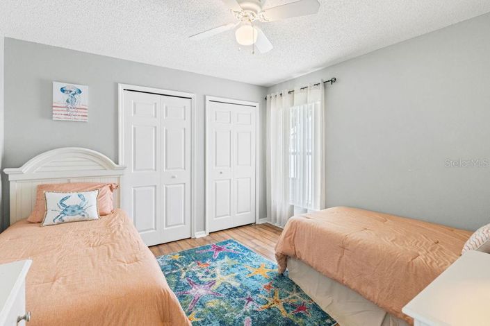 Image No.16-5 Bed Property for sale