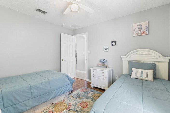 Image No.17-5 Bed Property for sale