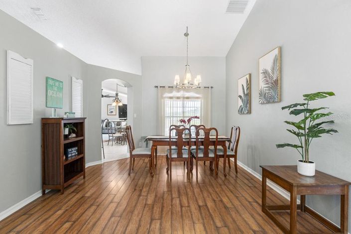 Image No.5-5 Bed Property for sale