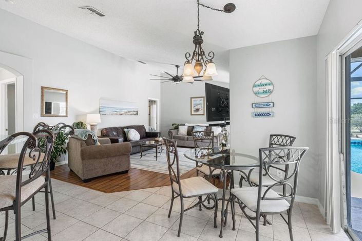 Image No.9-5 Bed Property for sale