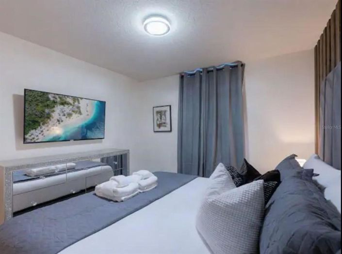 Image No.10-5 Bed Townhouse for sale