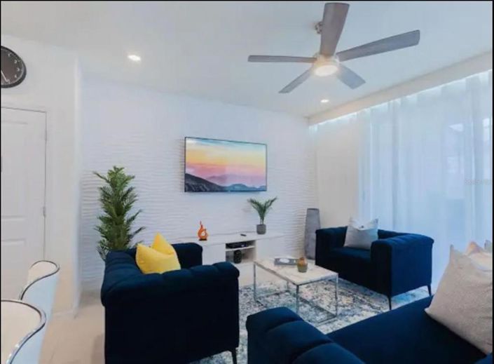 Image No.9-5 Bed Townhouse for sale