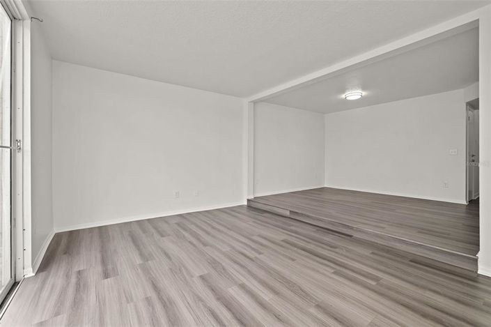 Image No.16-4 Bed Townhouse for sale