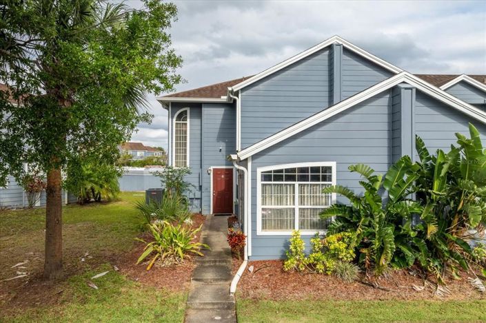 Image No.1-4 Bed Townhouse for sale