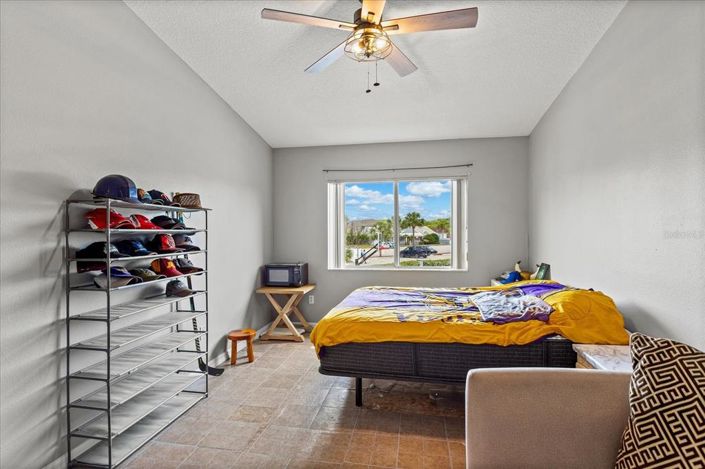 Image No.13-4 Bed Townhouse for sale