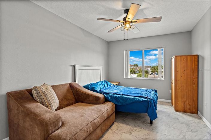 Image No.17-4 Bed Townhouse for sale