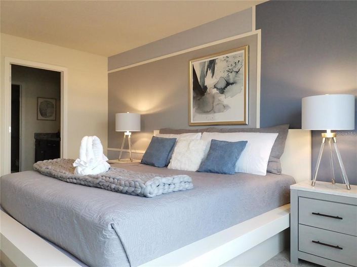 Image No.9-5 Bed Townhouse for sale