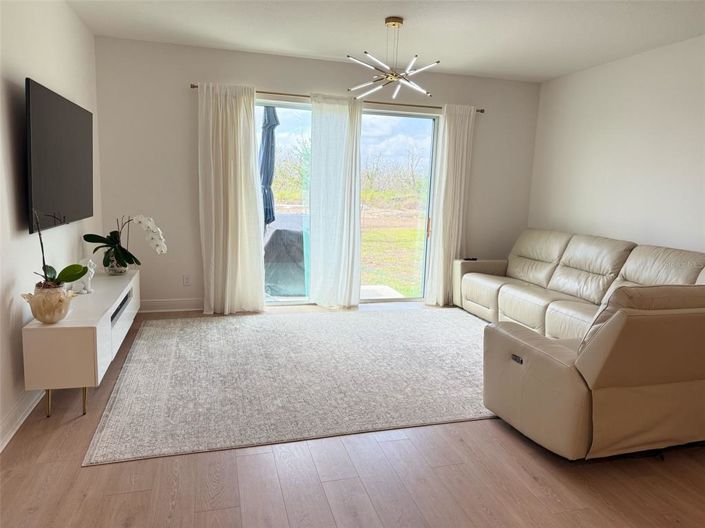 Image No.12-4 Bed Property for sale