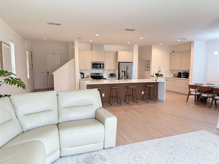 Image No.14-4 Bed Property for sale