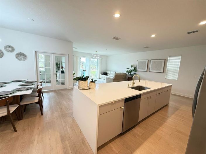 Image No.17-4 Bed Property for sale