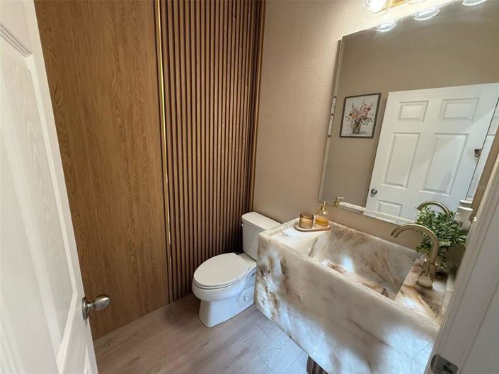 Image No.19-4 Bed Property for sale