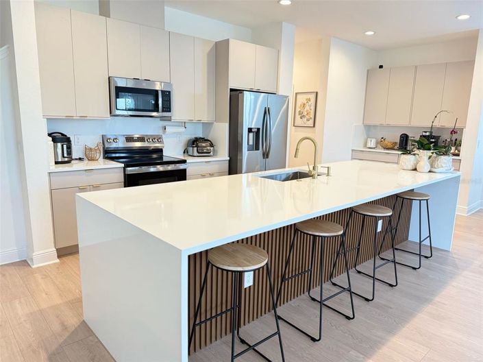 Image No.23-4 Bed Property for sale