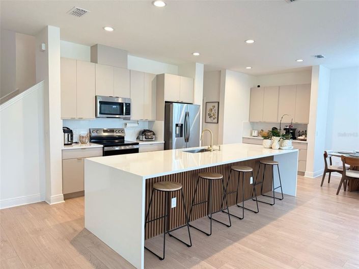 Image No.9-4 Bed Property for sale